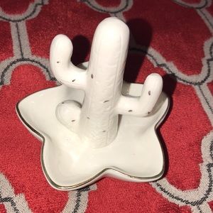 Cactus jewelry holder